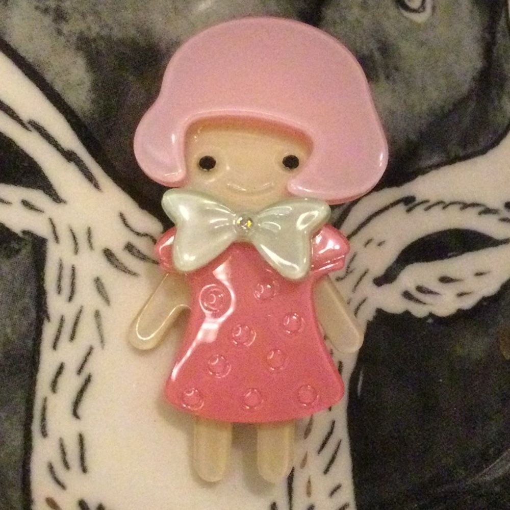 NEW Korean Baby Doll Resin Hair Clip - Pink